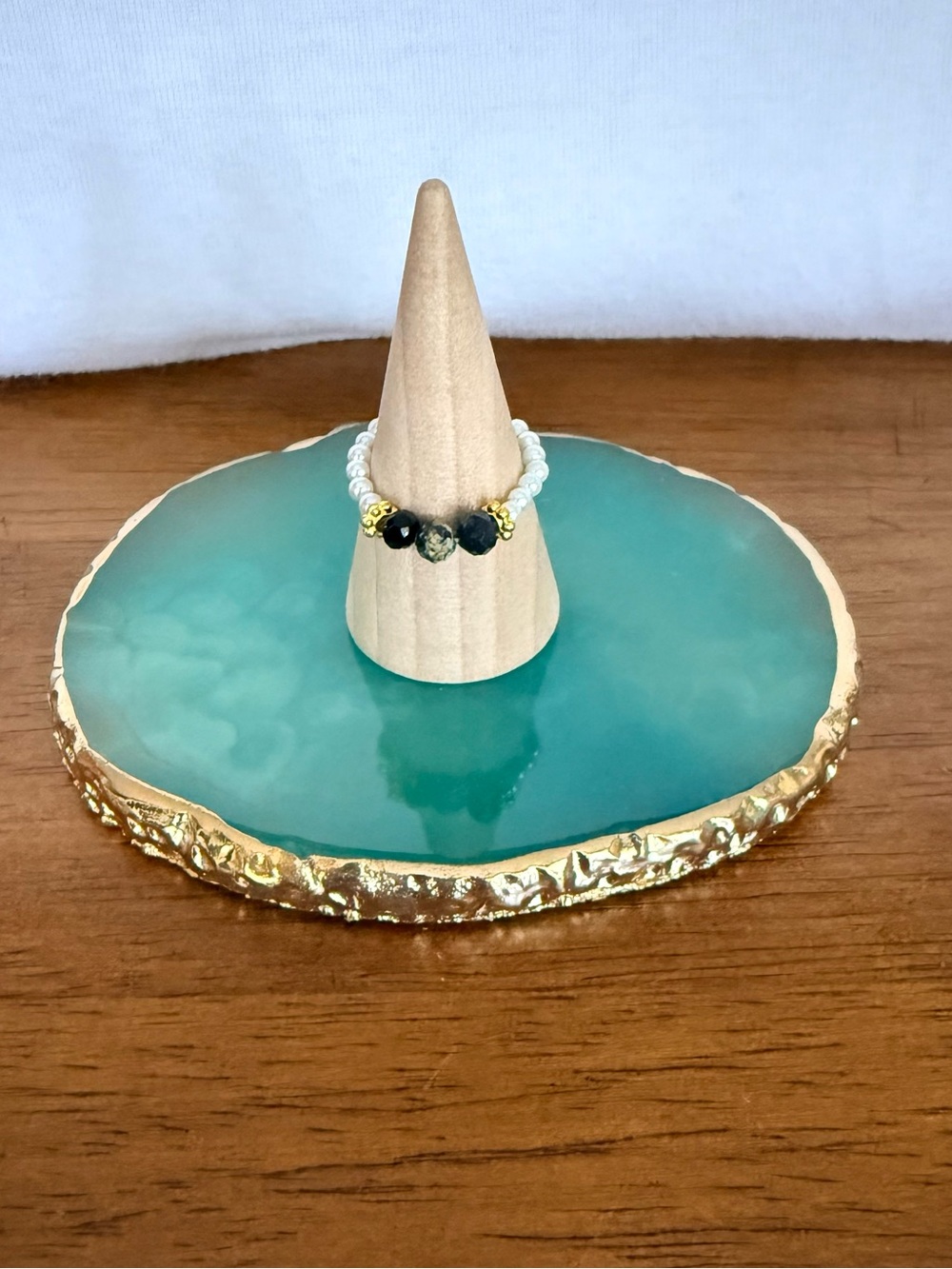 1 for $6 or 3 for $14! Add to Bundle! Beautiful stretch ring!